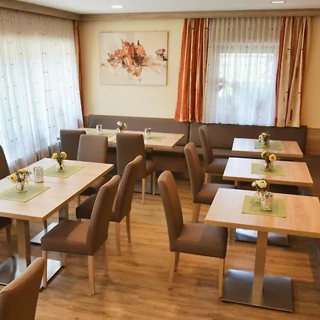 ホテル Liesertalerhof 3*