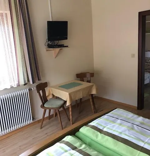 ホテル Liesertalerhof 3*