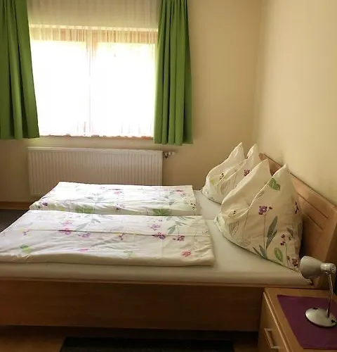 ホテル Liesertalerhof 3*