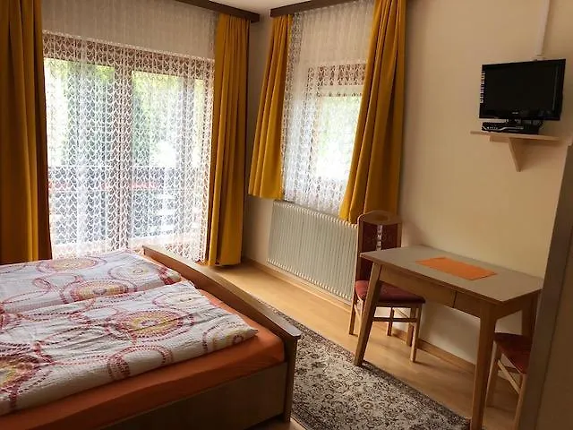 ホテル Liesertalerhof